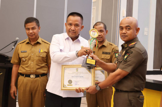 Satpol PP Kampar Raih Peringkat II Terbaik Ketersediaan Standar Pelayanan Publik dari Ombudsman RI