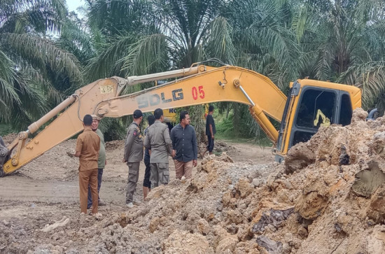 Respon Laporan Masyarakat, Satpol PP Kampar Turun Kelokasi Tambang Galian C Empat Balai