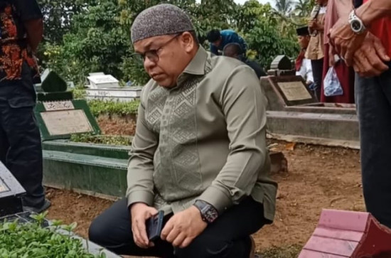 Plt. Kasat Pol PP Zulfikar ; Ziarah Kubur Pengingat Kita Akan Kehidupan yang Fana